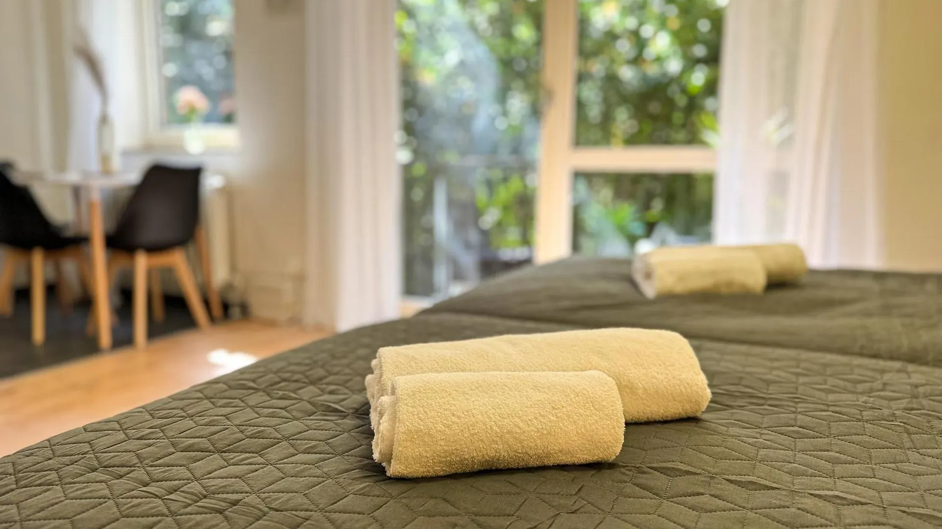 Immostay S#2 Zimmer - Free Parking & Balkon, Wifi & Naehe Mercedes Benz Bremen Apartment